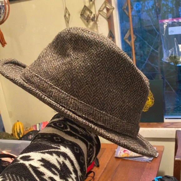 Stylish Tweed Fedora Hat - Picture 9 of 10